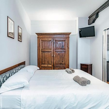 Suite Lo Storico - The House Of Travelers Como Dış mekan fotoğraf