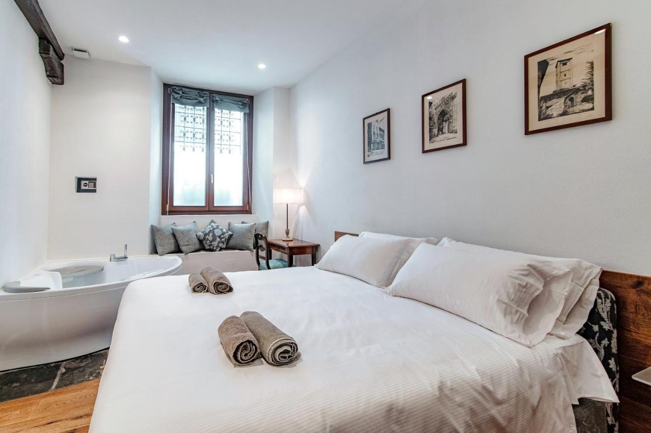 Suite Lo Storico - The House Of Travelers Como Dış mekan fotoğraf